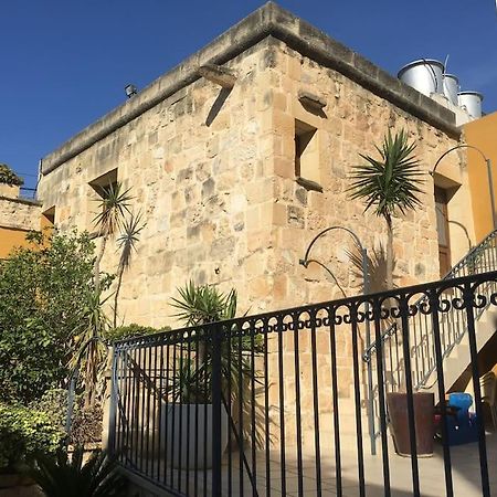 Studio Apartment With Pool In House Of Character. Биркиркара Екстериор снимка